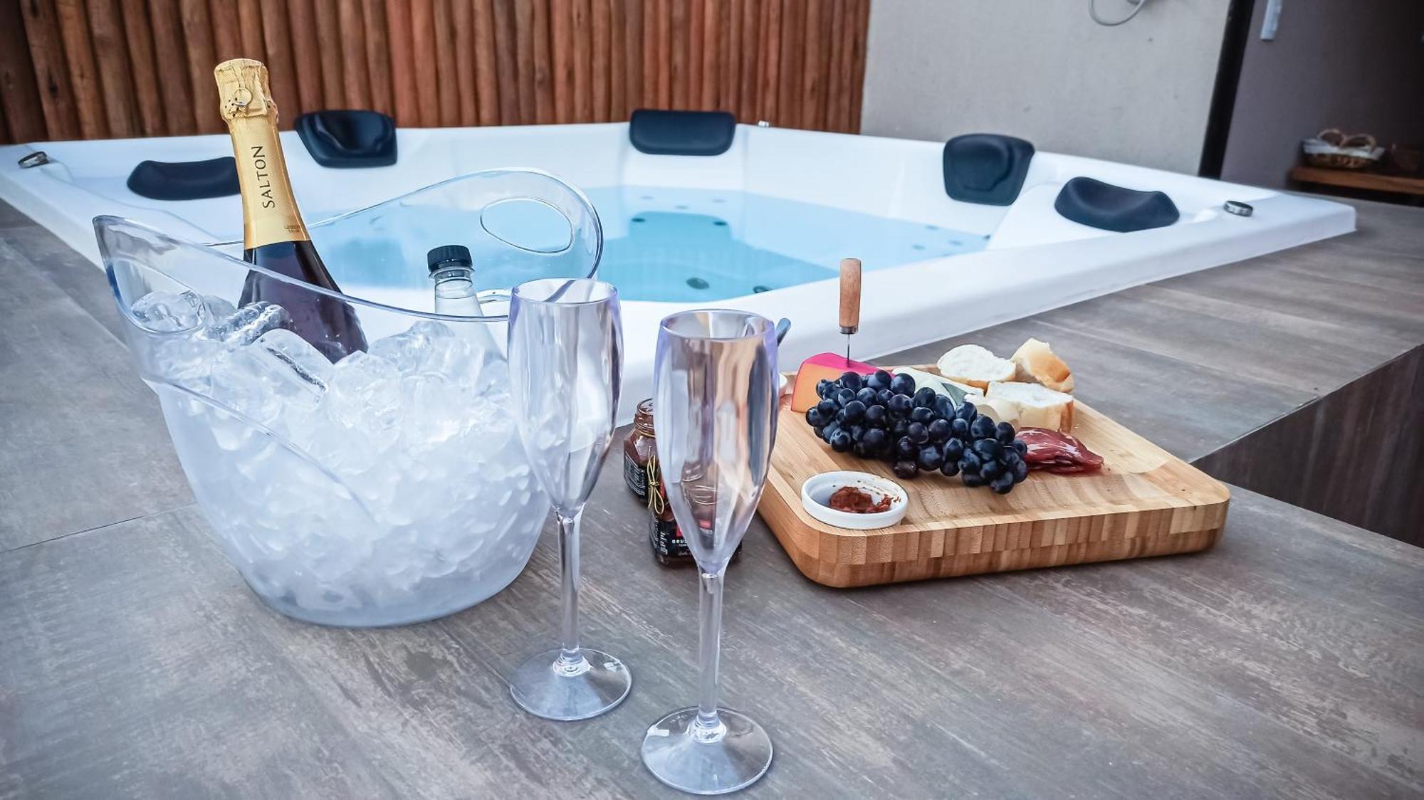 Vila Astra - Jacuzzi Privativa, Natureza E Conforto Alto Paraíso de Goiás Oda fotoğraf